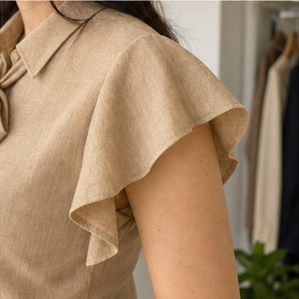 Camel Button Blouse - Picture 5 of 6